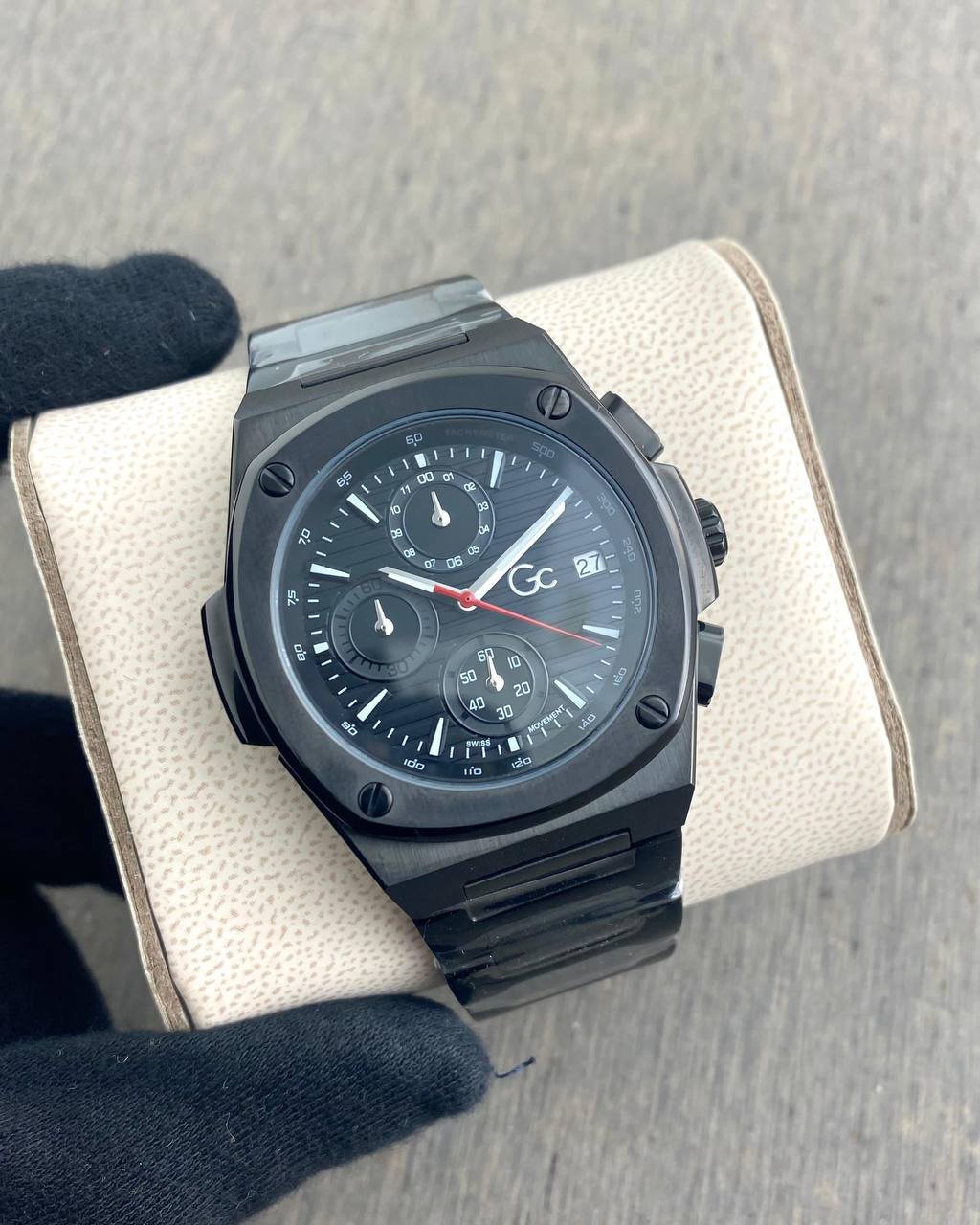 GUESS Round Chrono