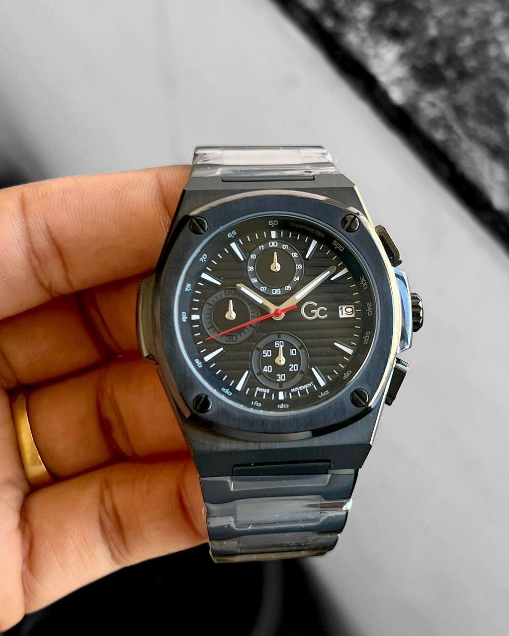 GUESS Round Chrono