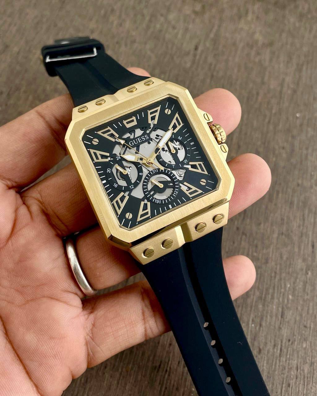 GUESS MEN’S GW0637G2