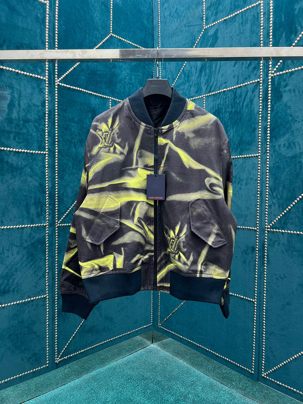 LV Jacket 113020