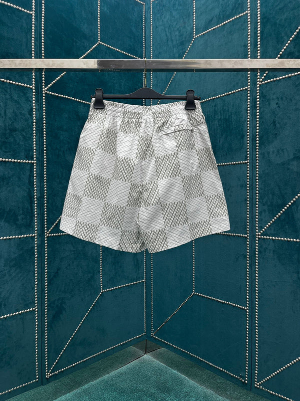 LV shorts 041002