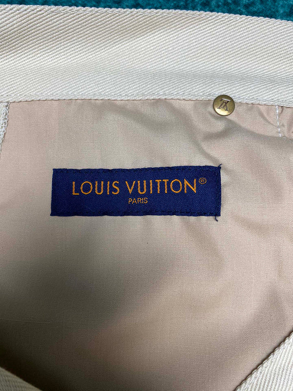 LV shorts 041011