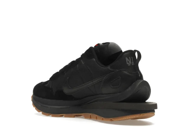 NIKEE VAPORWAFFLE SACAI BLACK GUM