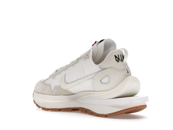 NIKEE VAPORWAFFLE SACAI SAIL GUM