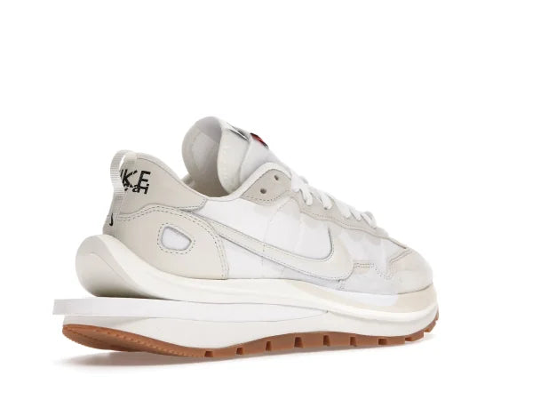 NIKEE VAPORWAFFLE SACAI SAIL GUM