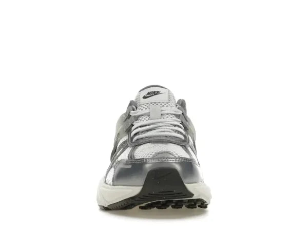 V2K RUN PLATINUM GRAY AND SILVER