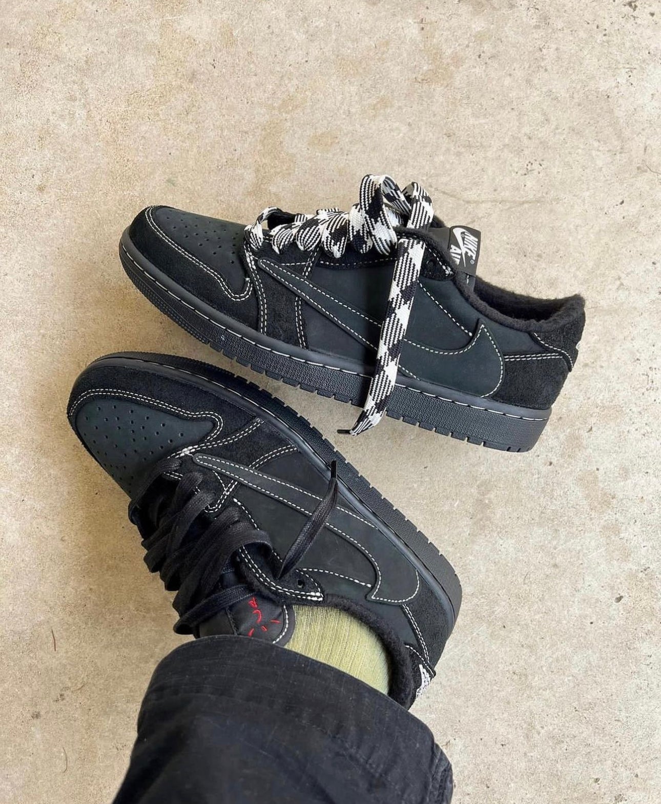 Air Jordan 1 Low x Travis Scott Black Phantom