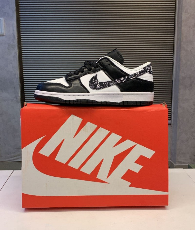 Nike SB Dunk Low Paisley Black Sneakers