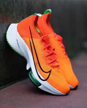 Air zoom tempo next orange