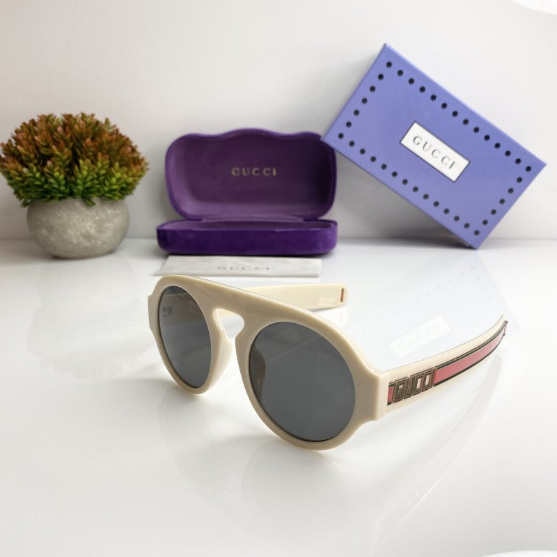 Gucci 0256 cream black