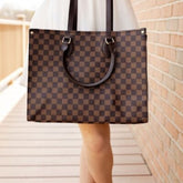 LOUIS VUITTON ON THE GO BAG (LV 850)