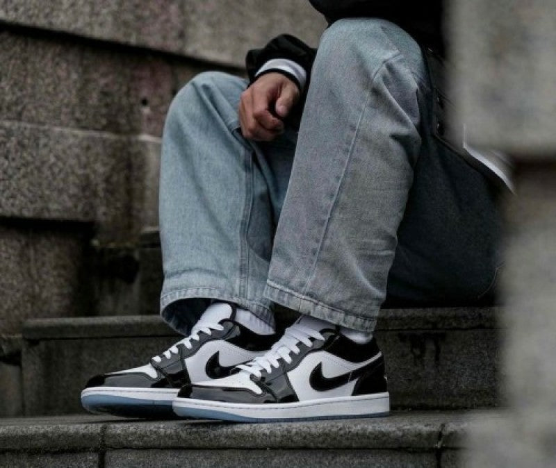Air Jordan 1 Low SE Concord White Black Concord with og box & extra laces