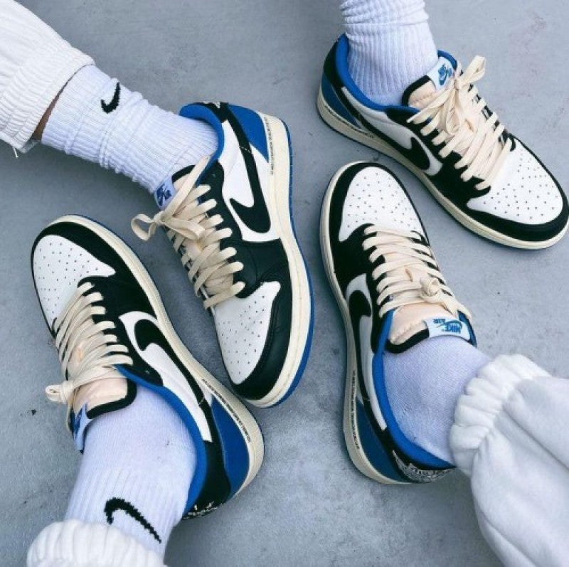 NikeAir Jordan 1 low OG x FRAGMEN X TRAVI SCOTT