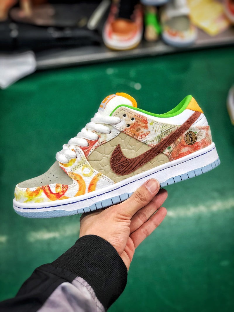 nikee sb dunk low street hawker 2021