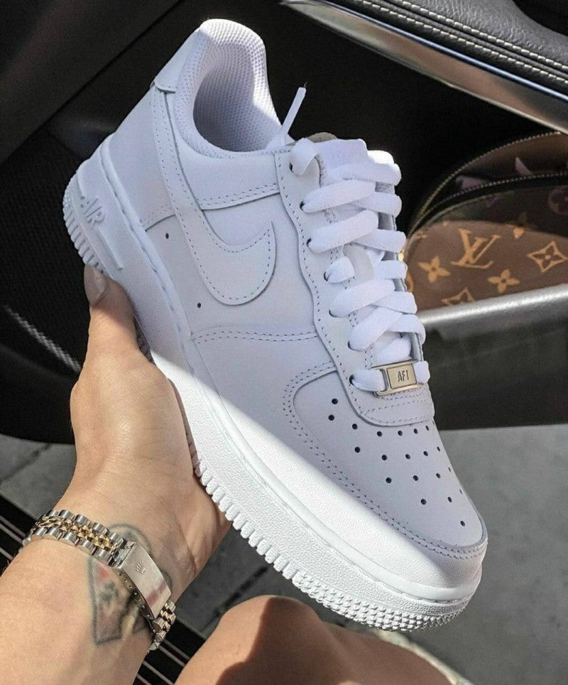 .Nikee Airforce 1 white pure leather for men