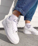 .Nikee Airforce 1 white pure leather for men