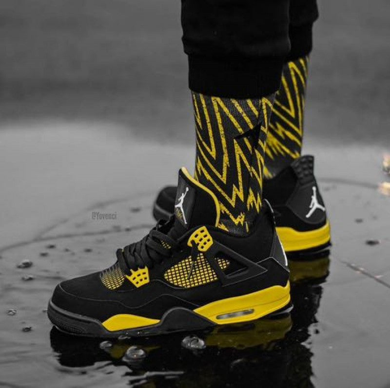 Air Jordan Retro 4 Thunder Sale