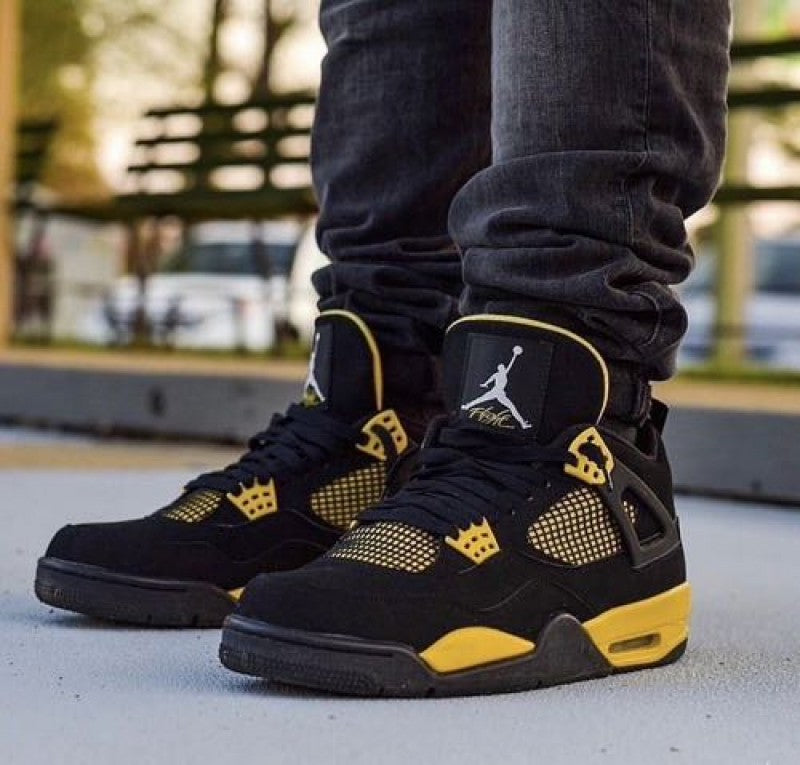 Air Jordan Retro 4 Thunder Sale