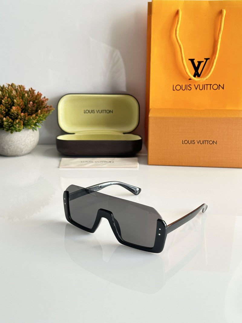 Louis Vuitton 8541 Black