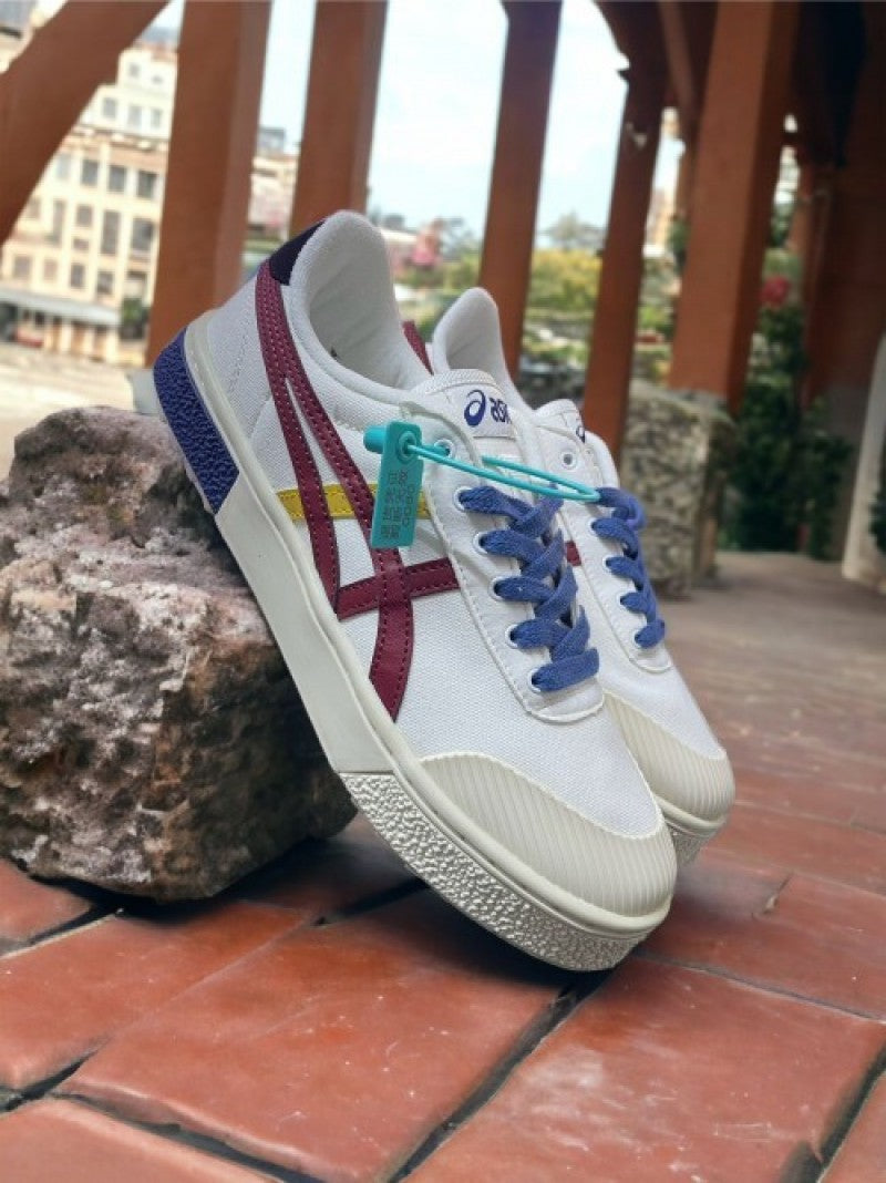 Asicss court trail white red fix