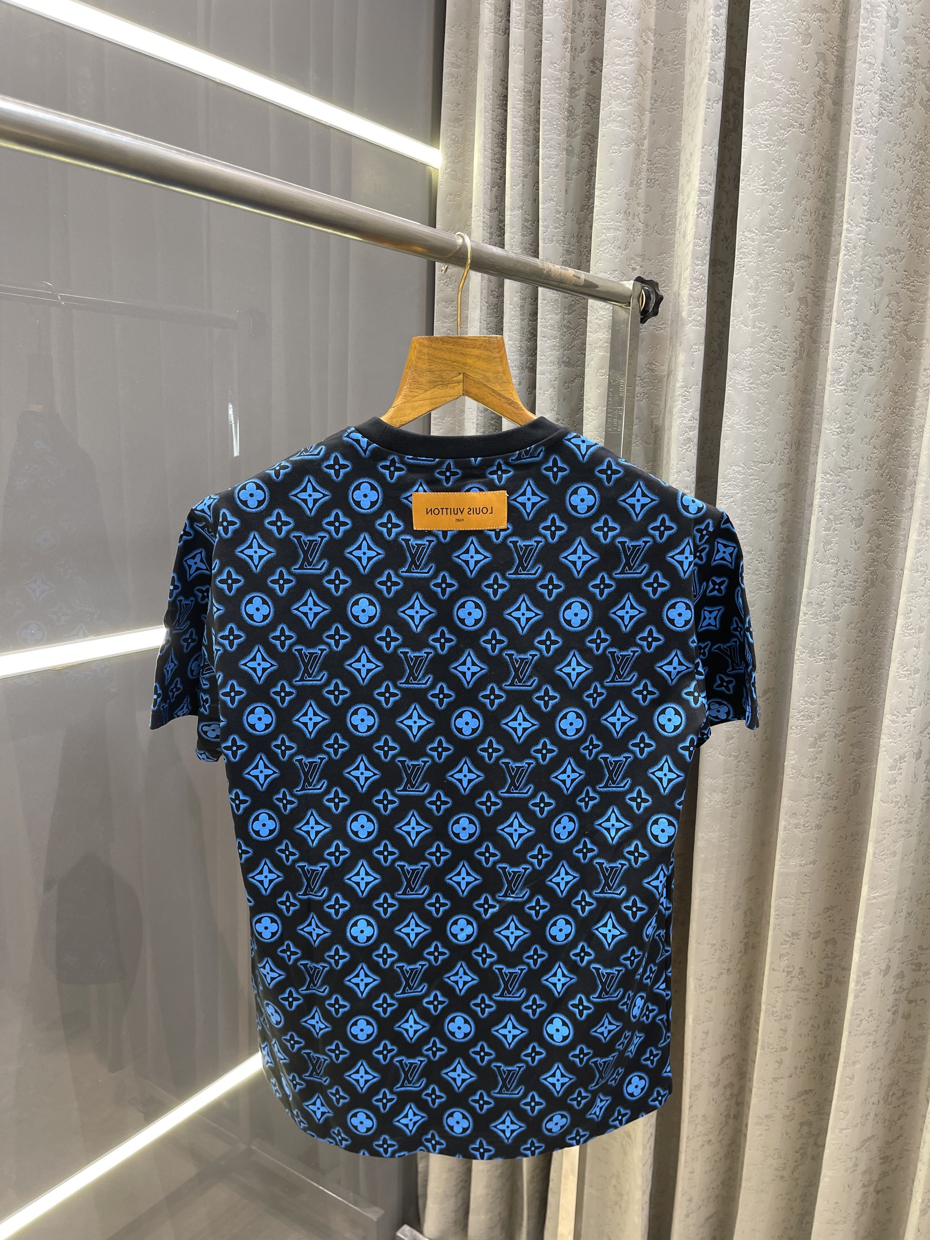 LOUIS VUITTO.N BLUE MONOGRAM PRINT PREMIUM OVERSIZED T-SHIRT