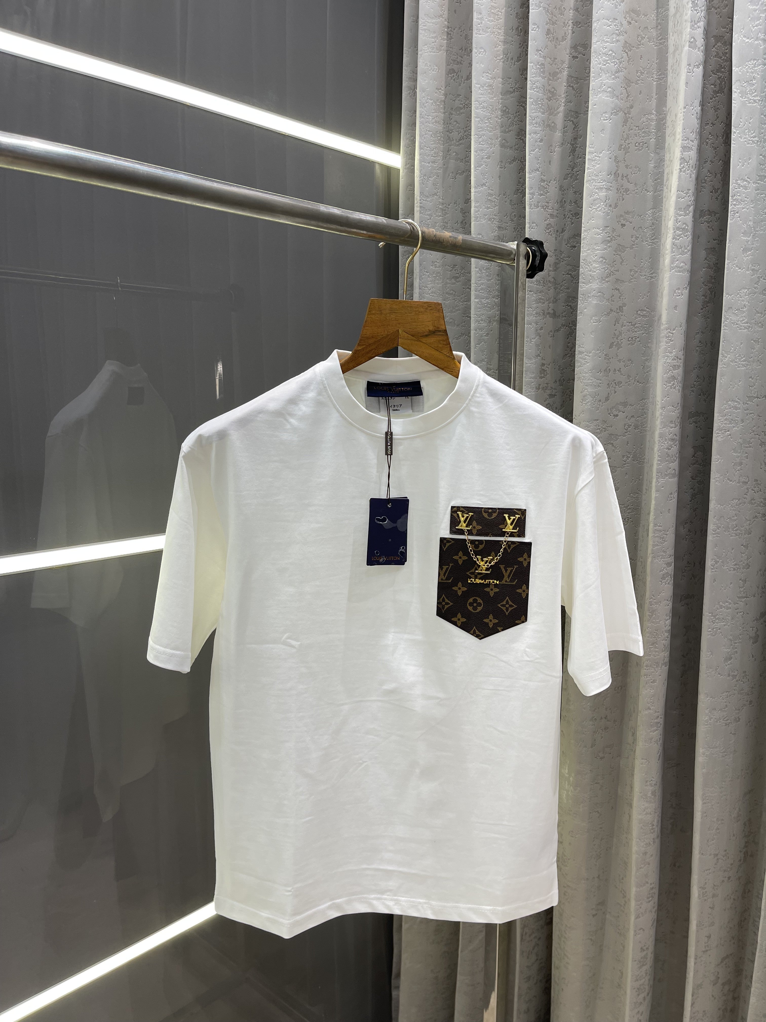 LOUIS VUITTO.N WHITE PRINTED PREMIUM OVERSIZE T-SHIRT