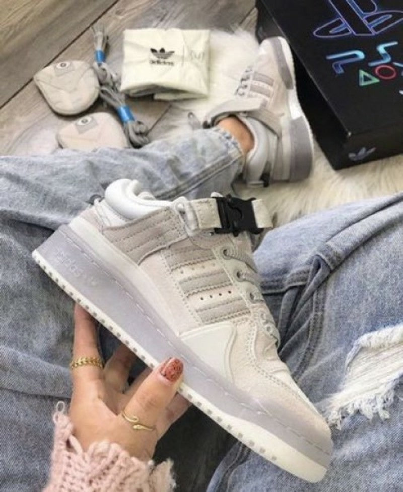 adidass bad bunny grey
