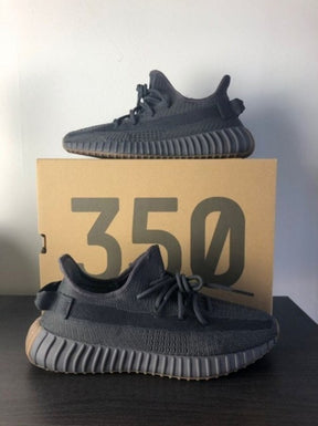 Adidass yeezy 350 black cinder reflective Semi Ua