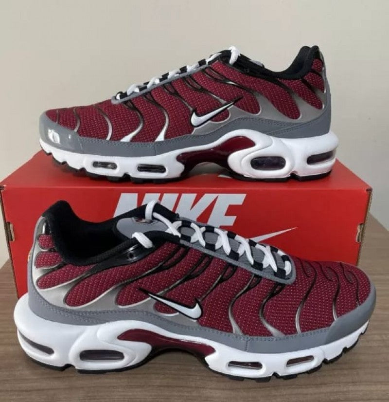 Nikee Airmax plus team red cool grey fix