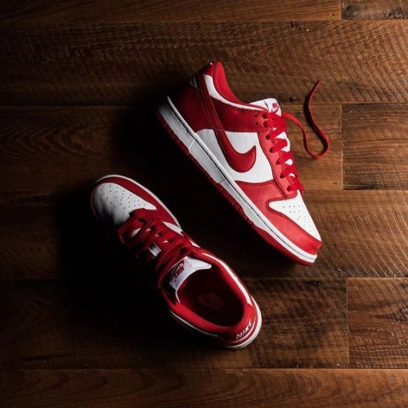 Nikee dunk low nature white gym red