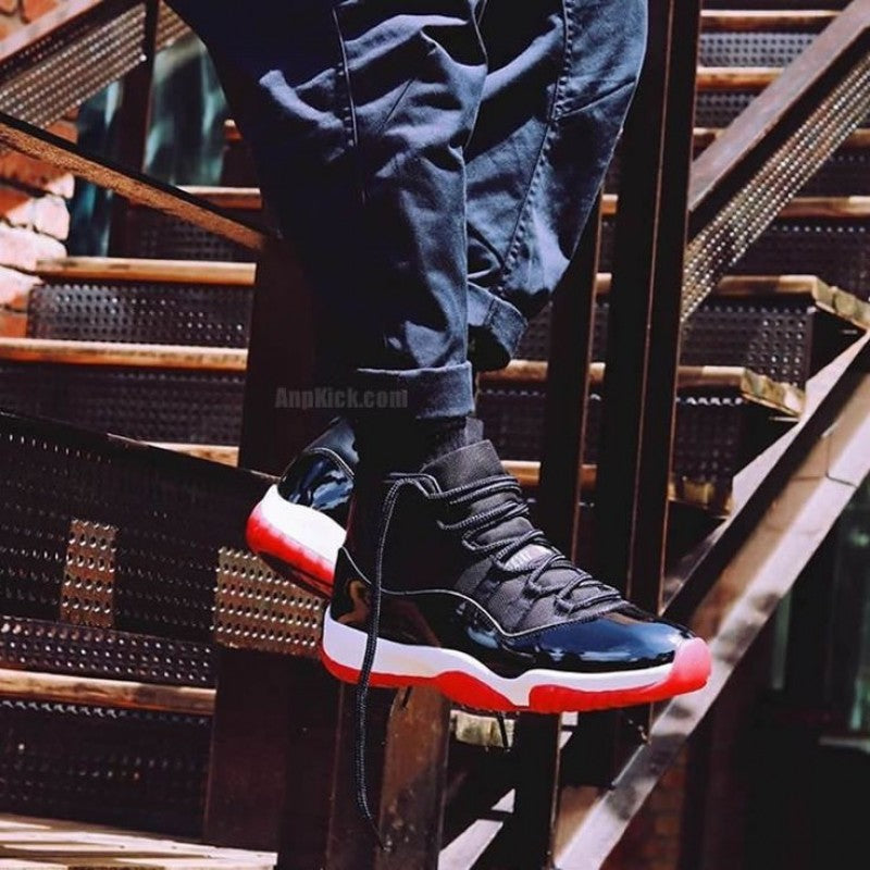 Air Jordan 11 BRED