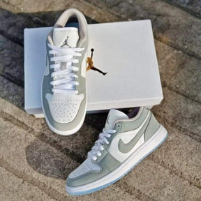 Air Jordan wolf gray with extra laces