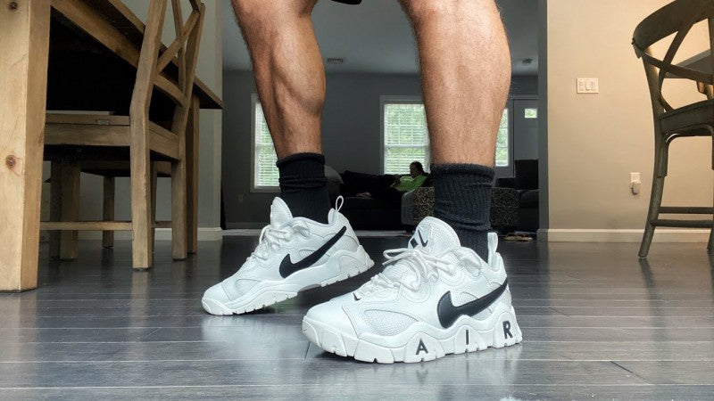 Nikee Air barrage low white black