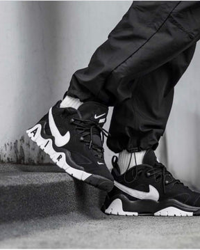 Nikee Air Barrage Low Black (101)