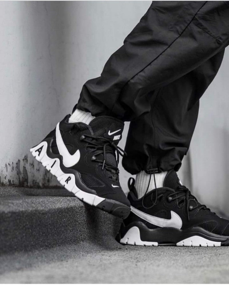Nikee Air Barrage Low Black (101)