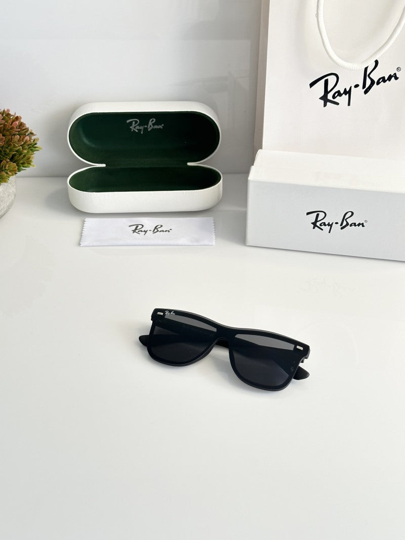 Rayban 650 Black