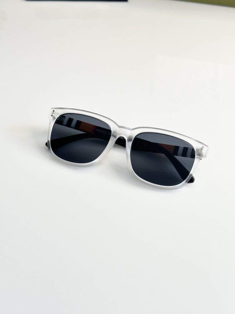 Burberry 4806 Ice Black