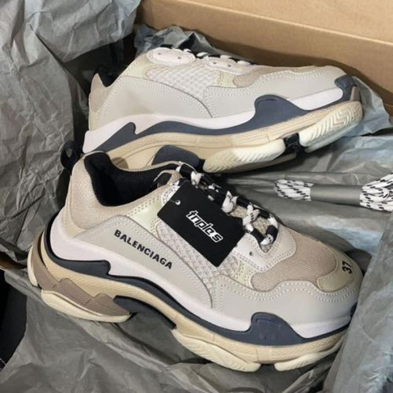 Balenciagaa Triple s brige black