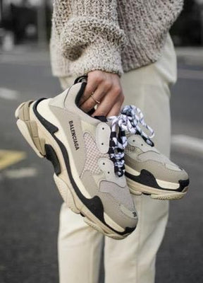 Balenciagaa Triple s brige black