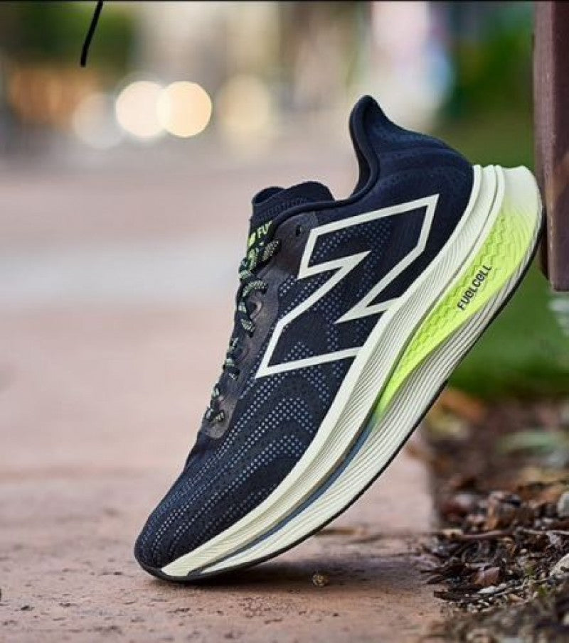 NEW BALANCE FRESH FOAM BLACK