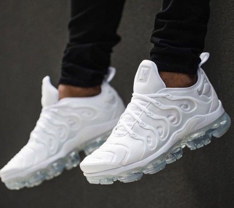 Nik ee Vapormax Plus White 238