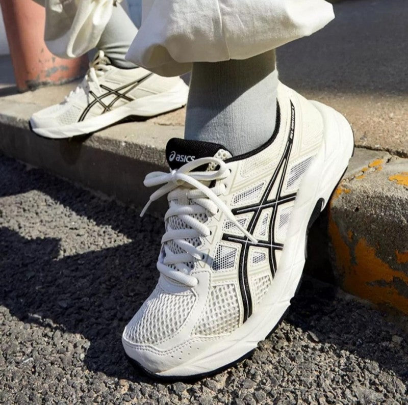 Asicss gel contend 4 cream black Fix