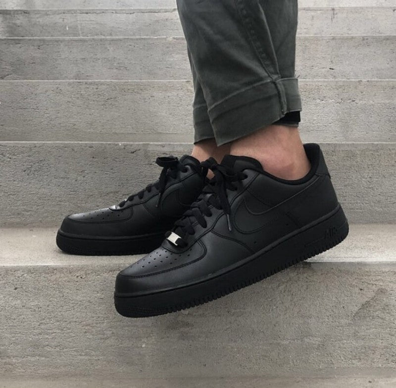 Nik ee Airforce 1 Black SEMI UA with DUST BAG