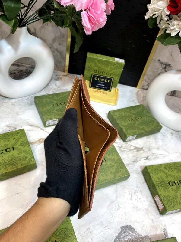 GUCCCI WALLET V472