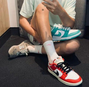 NIKE SB DUNK LOW CHICAGO SPLIT RED