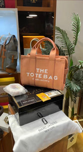 MARC JACOBS THE TOTE BAG