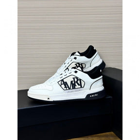 I classic low top sneakers white black