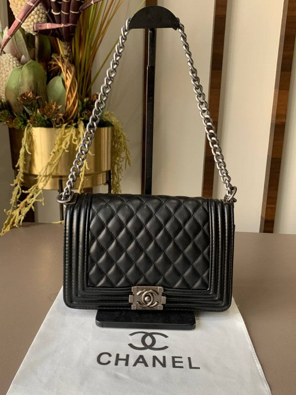 CHANE  L LE BOY LEATHER BAG WITH DUST BAG