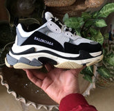 Balenciaga Triple s Grey black