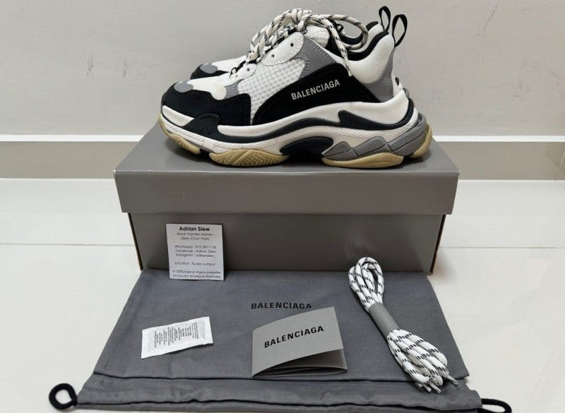 Balenciaga Triple s Grey black